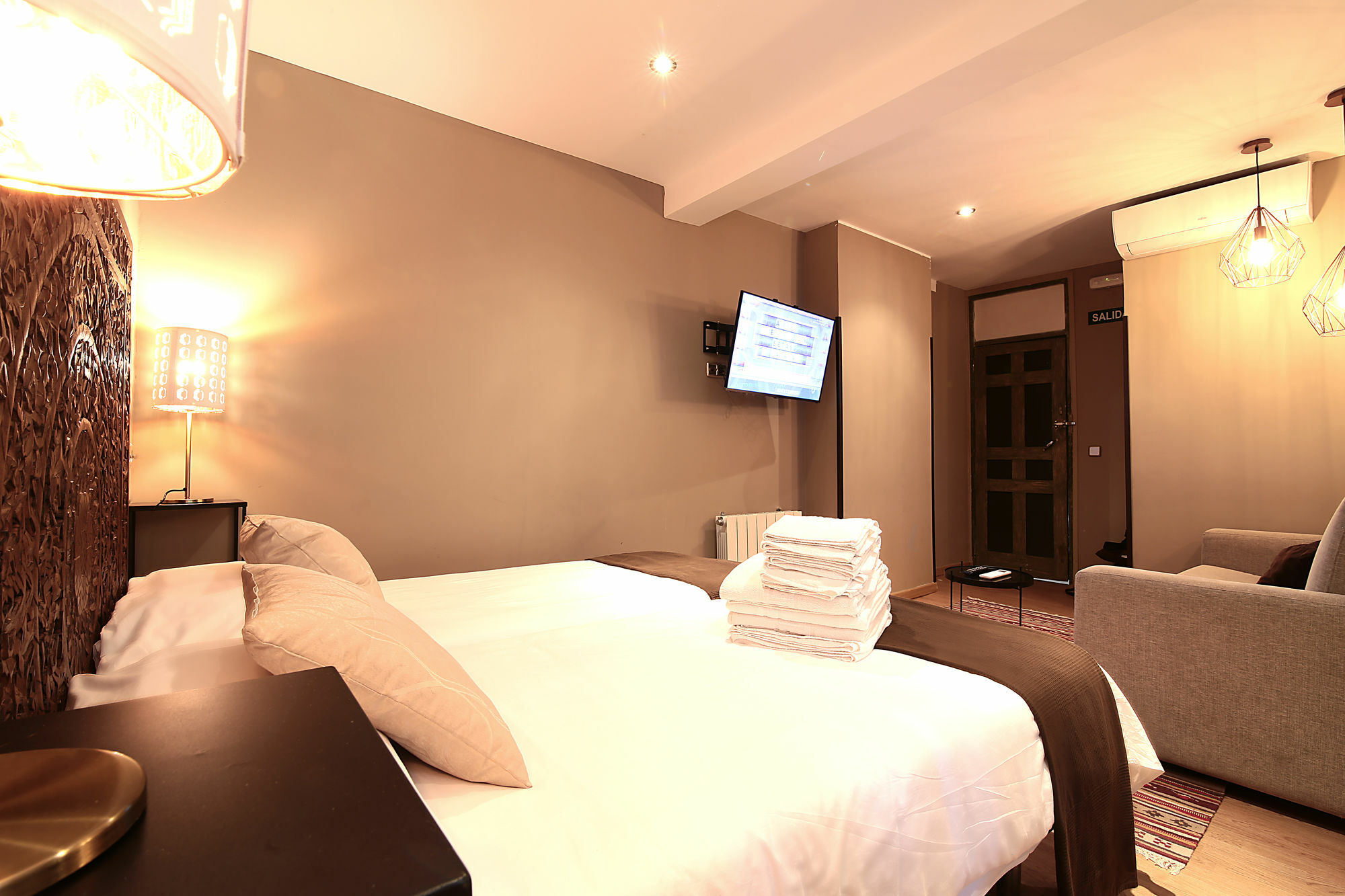 Abracadabra Suites Madrid Exterior foto